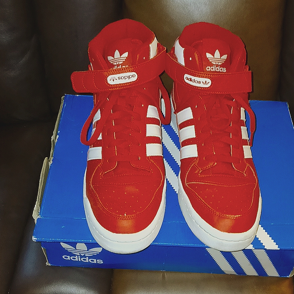 Men's Adidas size 12 shoes